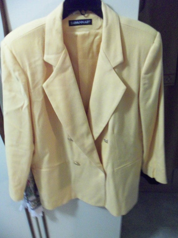 SALE 1/4 Off Yellow Vintage Double Breasted Wool Blazer with Tafetta Lining and Brass Metal buttons Size 16 Now Only 7.50USD