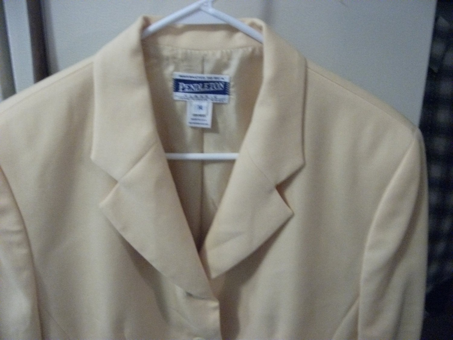 Vintage Pendleton Yellow Wool Women's Blazer Single Breasted with Taffeta Lining and Front Pockets Size 14 Only 9 USD
