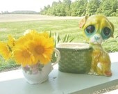 Kitsch doe-eyed dog planter