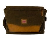 Postman Messenger (Dark Oak)