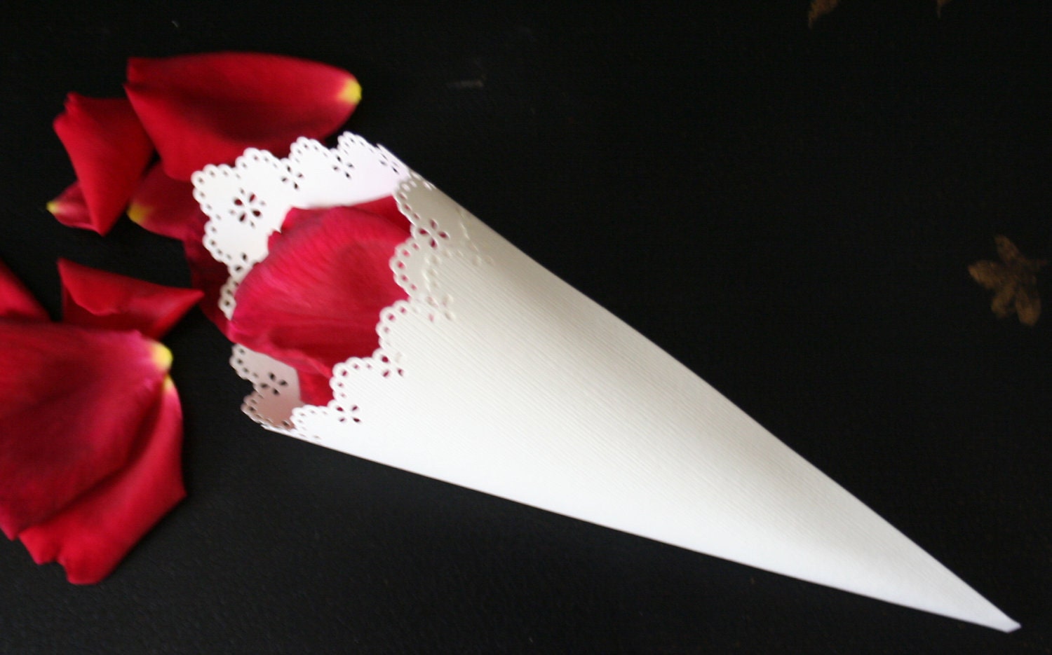 Scalloped Wedding Petal Cones Party Favors Il_570xn