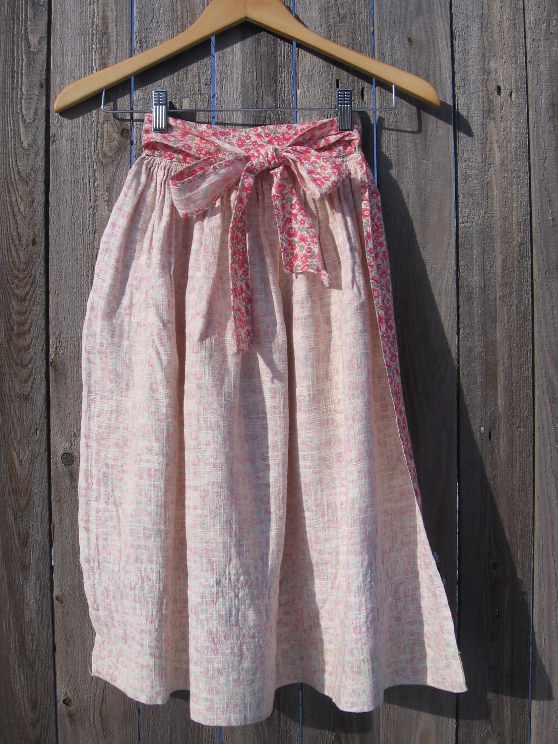 clearance-Vintage Red Floral Children's Apron