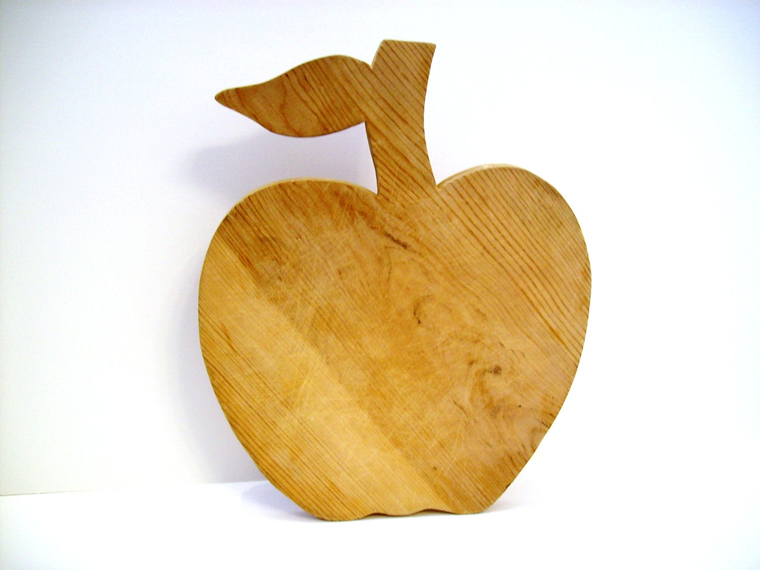 Vintage Apple Cutting Board