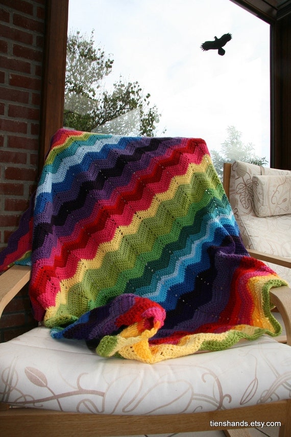 Ripple chevron granny planket (blanket transforms into a pillow)