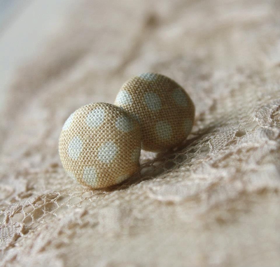 Earrings Honey Suckle