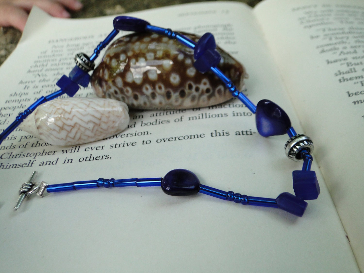 Jamaican Blue Waters Starfish Bracelet - Bright Blue Beaded Bracelet - 8 inch Blue Beaded Bracelet