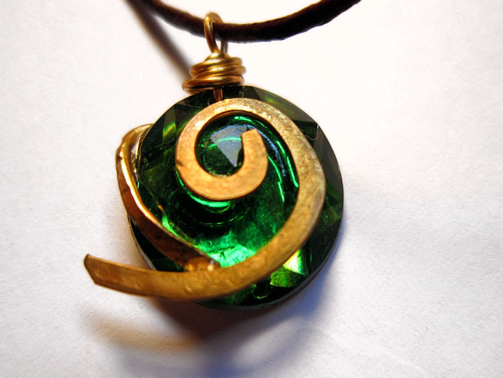 Zelda Necklace Kokiri's Forest Emerald, Genya Cord, Flatback