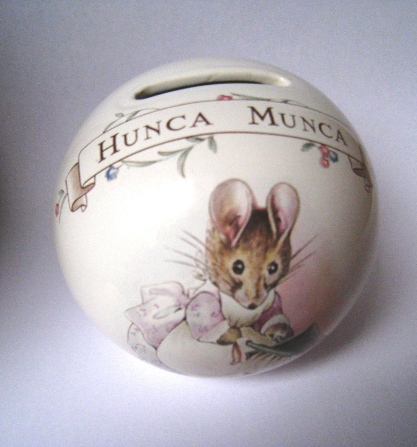 Beatrix Potter Hunca Munca China Money Box Royal Albert 1986