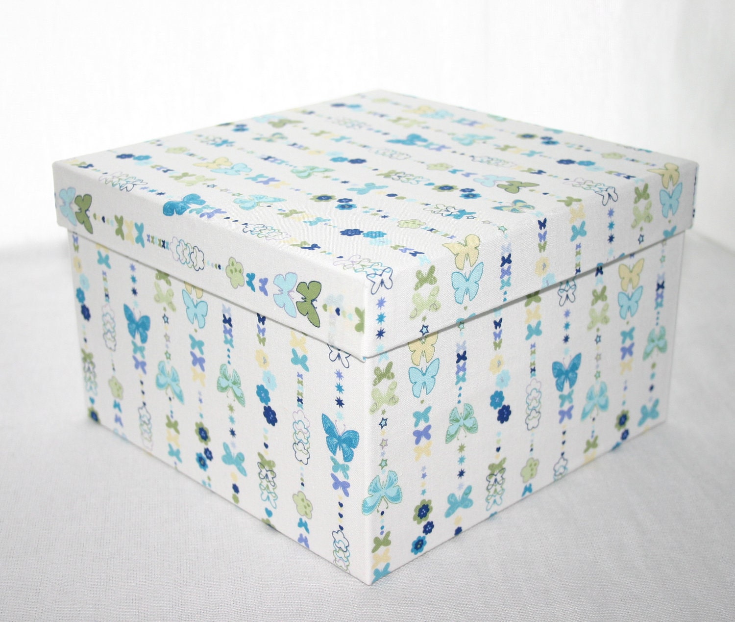 Medium square decorative box Japanese fabric