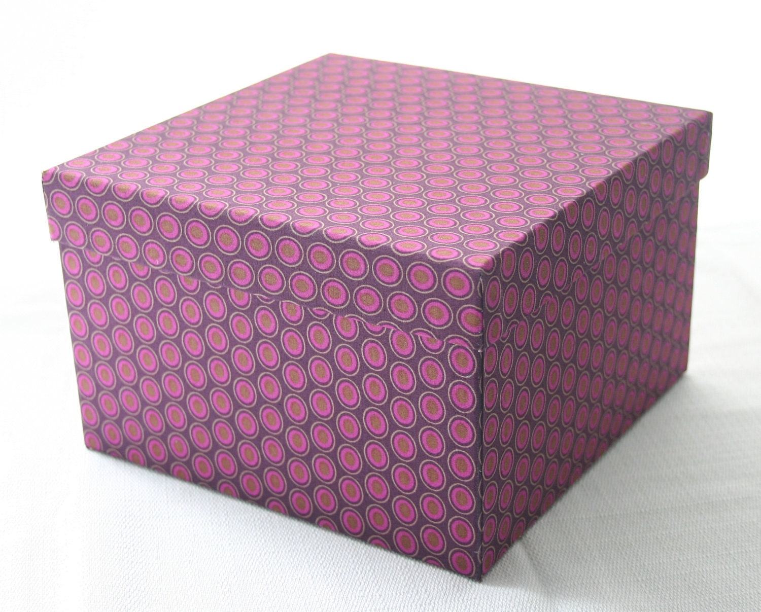 Medium square decorative box
