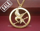 Hot Sale---The Hunger Games Necklace Pendant, Inspired Mockingjay Necklace With Arrow in Antique Gold tone