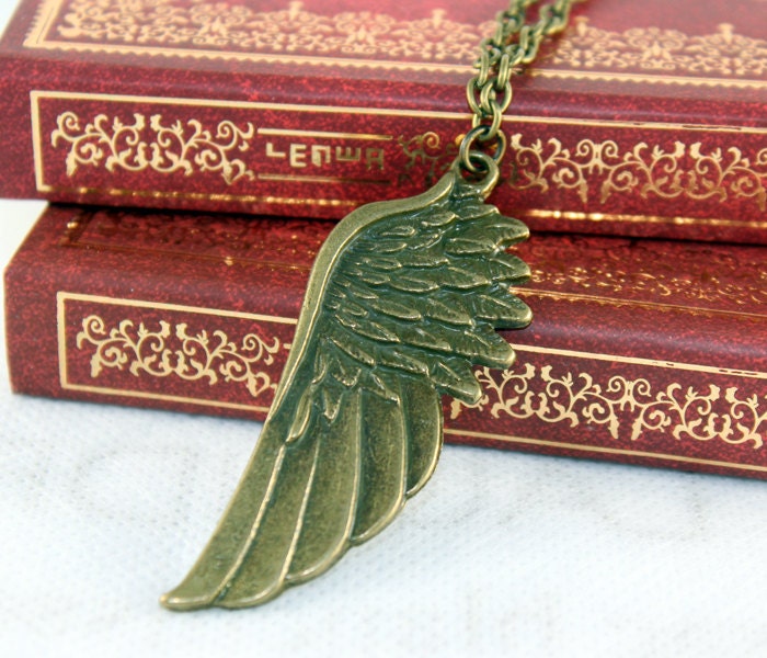 Steampunk Big antique bronze WING, vintage necklace