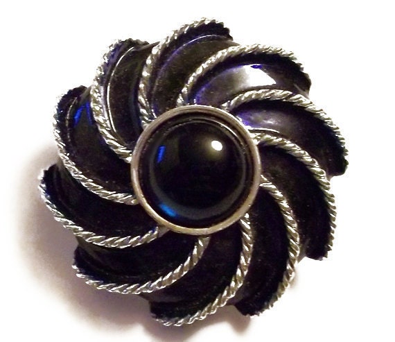 Vintage Navy Enameled Moonwind Brooch By Avon