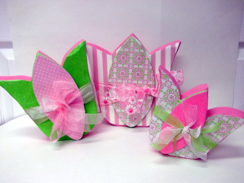 Trio of Tulips wood pink green Spring Decor Home Decor