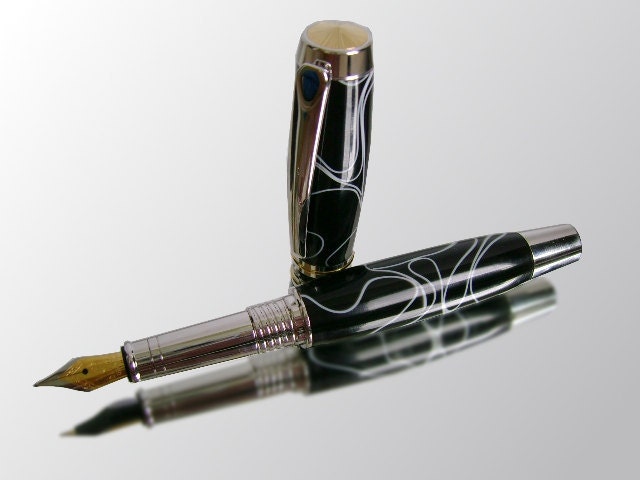 Black and White Fountain Pen - Rhodium - High End - With Gift Box