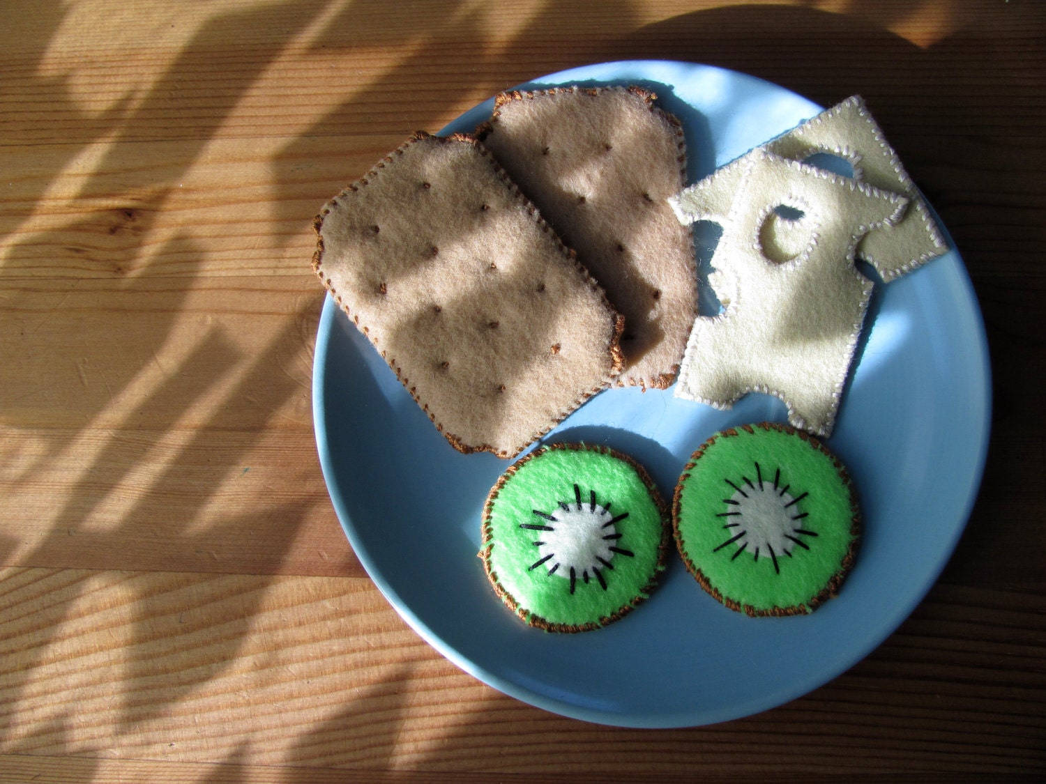 100% wool felt snack plate crackers cheese kiwi play food "waldorf" 30 percent organic content