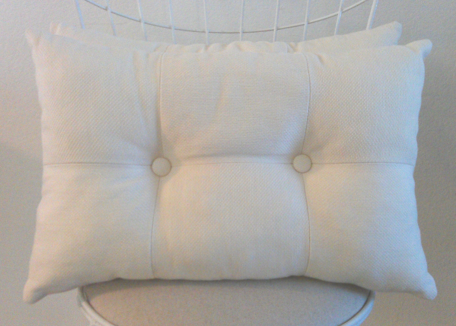 Set of 4 Woven Cream Quilted Button Pillows, Puckered Pillows