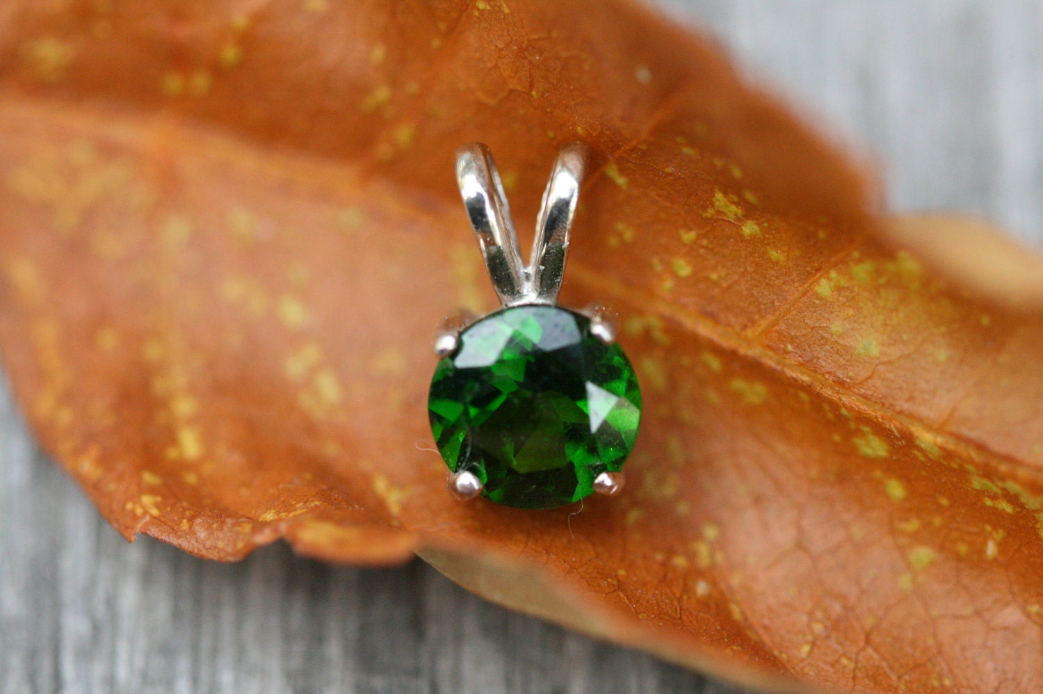 14K White Gold & Green Chrome Diopside Pendant only