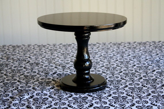 Black Cake Pedestal