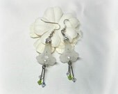 White Trumpet Flower Earrings - MaxnMaddieMae