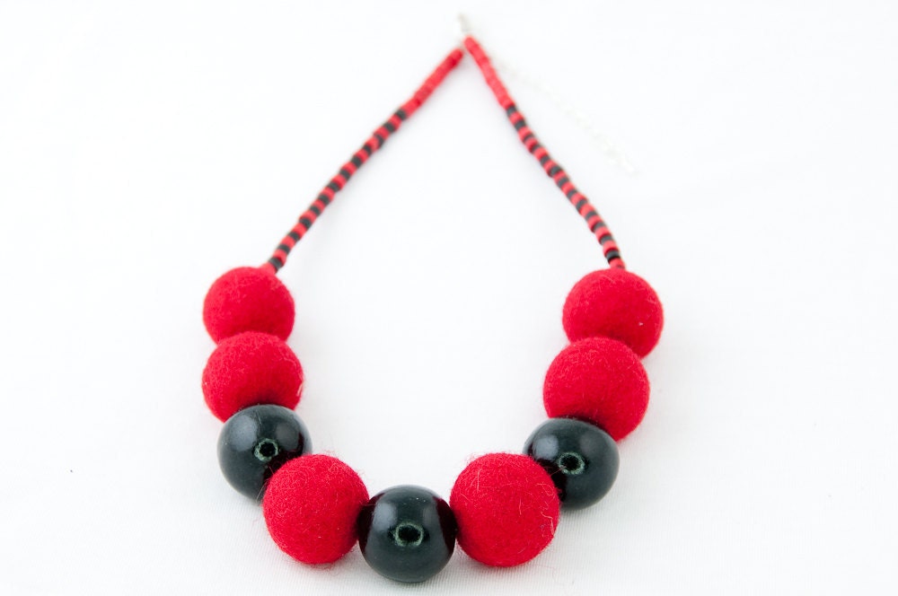 Felt beaded necklace red and black autumn necklace