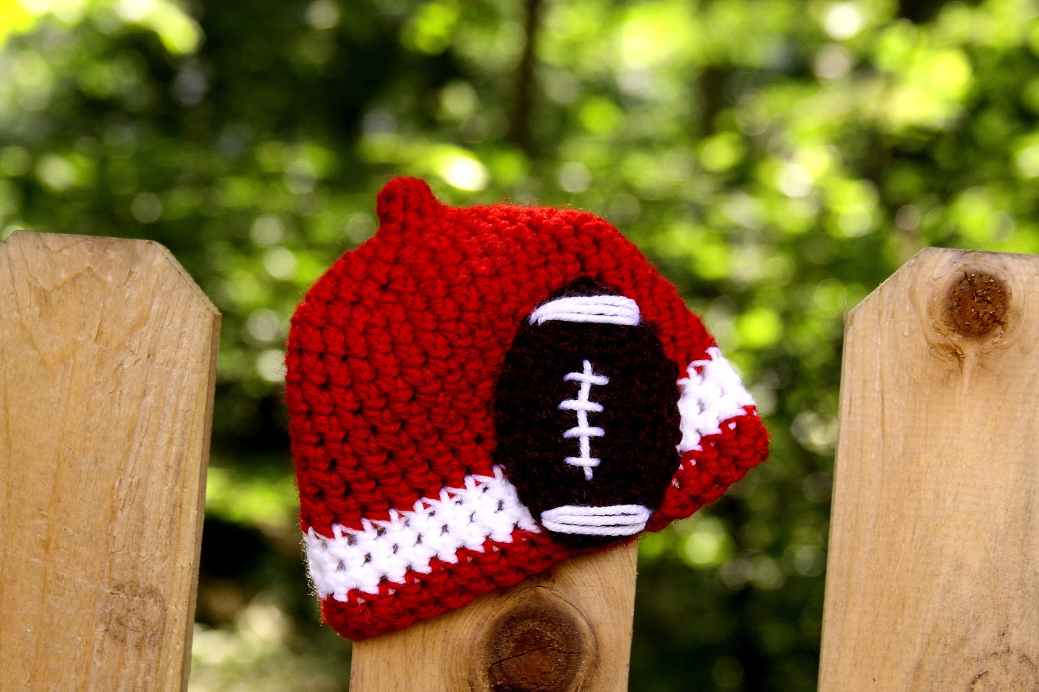 Wisconsin Football Beanie Nub Tip (Crochted to Order in sizes newborn - child) - Red and White