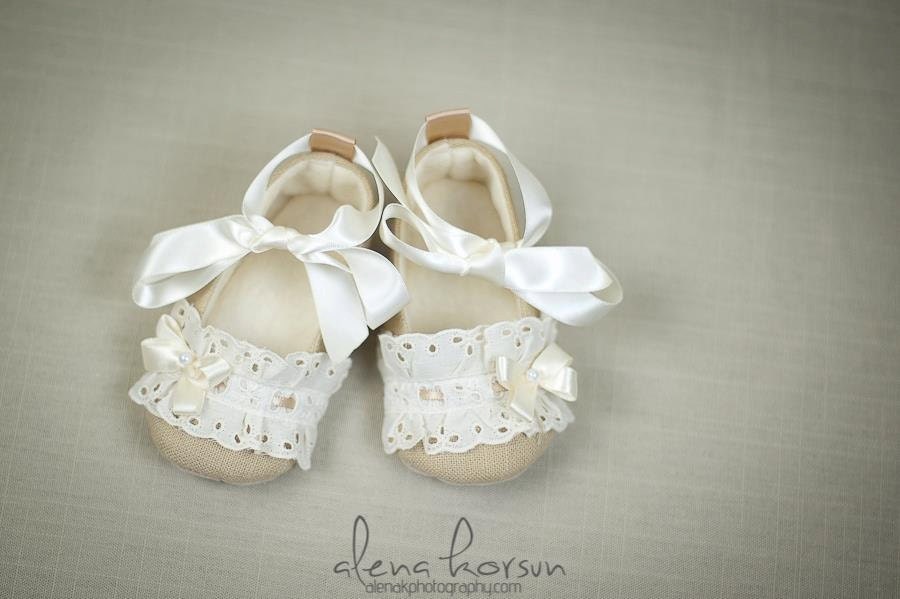 AK DESIGNS "Elegant Baby Shoes" - Little Anita.