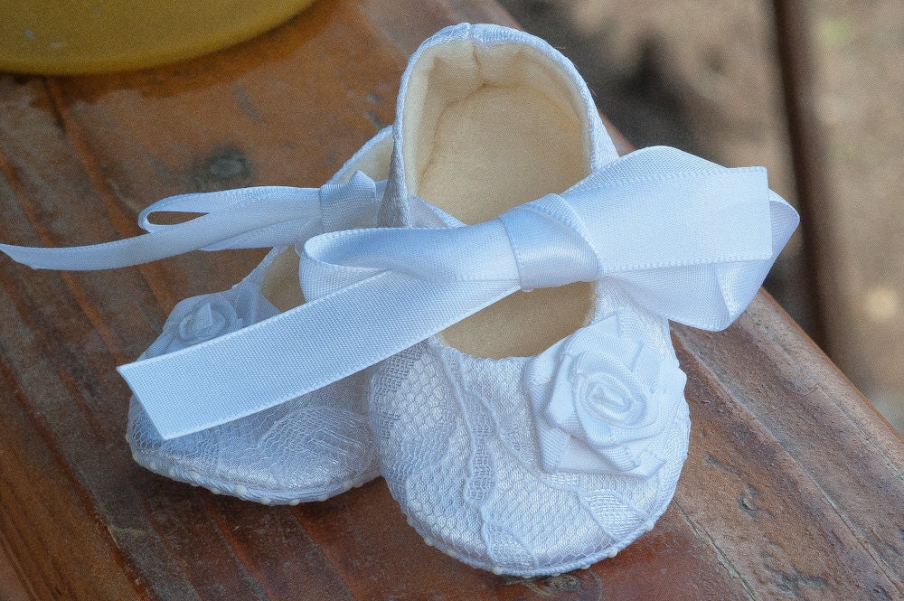 AK DESIGNS "Elegant Baby Shoes" - Little Lily