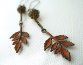 Autumn EARRINGS . Fallen leaves hang on a beaded chain in rust, brown, amber and cinnamon . ' Autumn Leaves' for Fall fashion