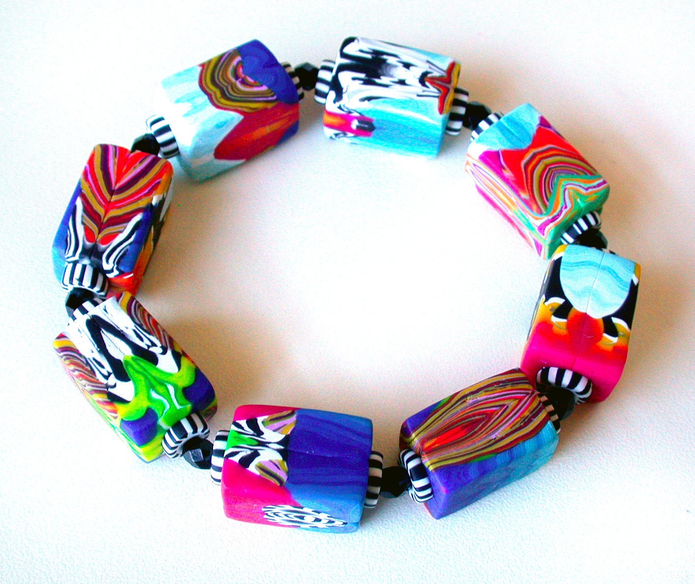 Amazing Stories, bracelet