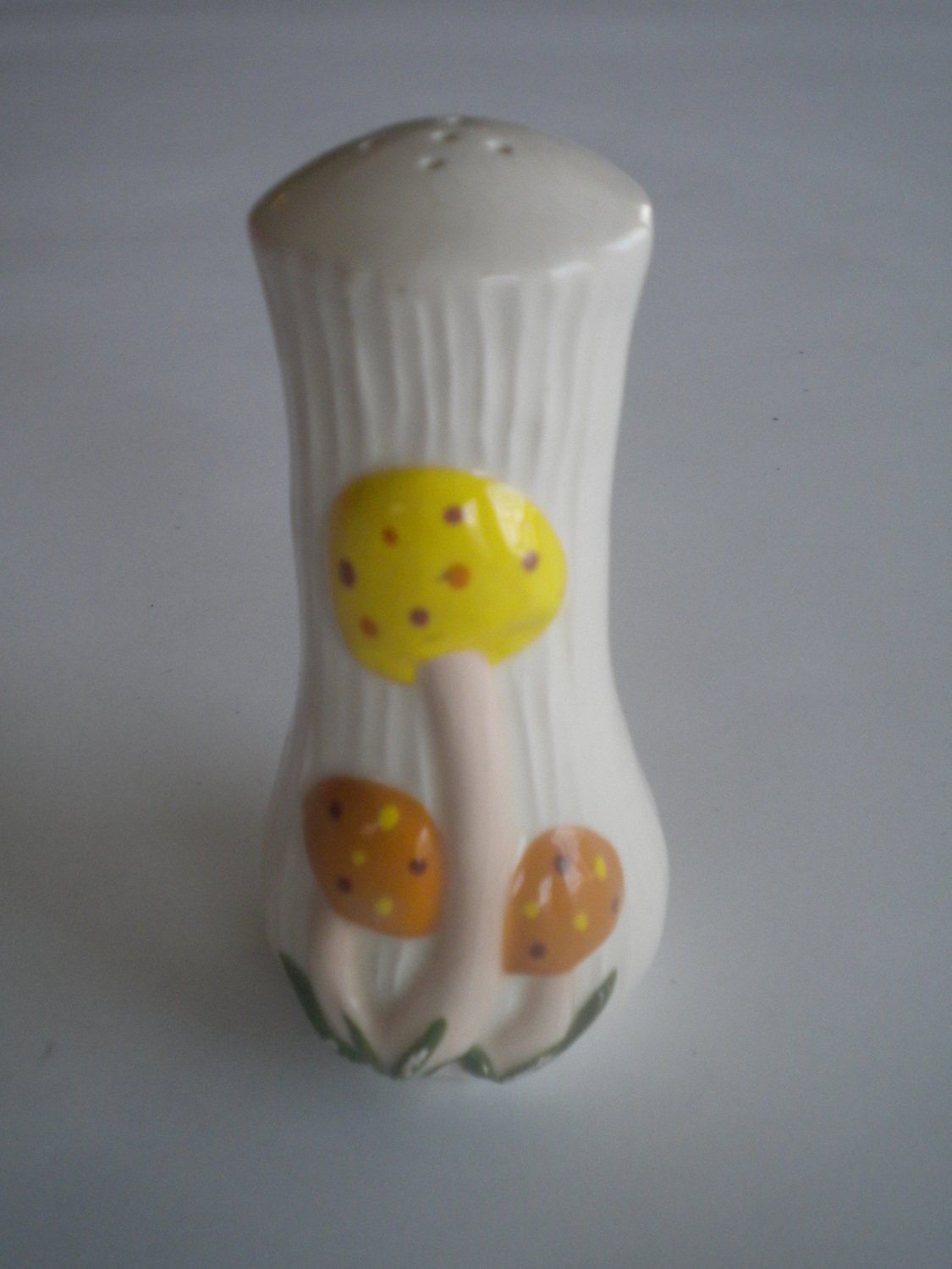 Vintage Salt & Pepper Shaker, Mushrooms, Kitsch, CUTE GIFT