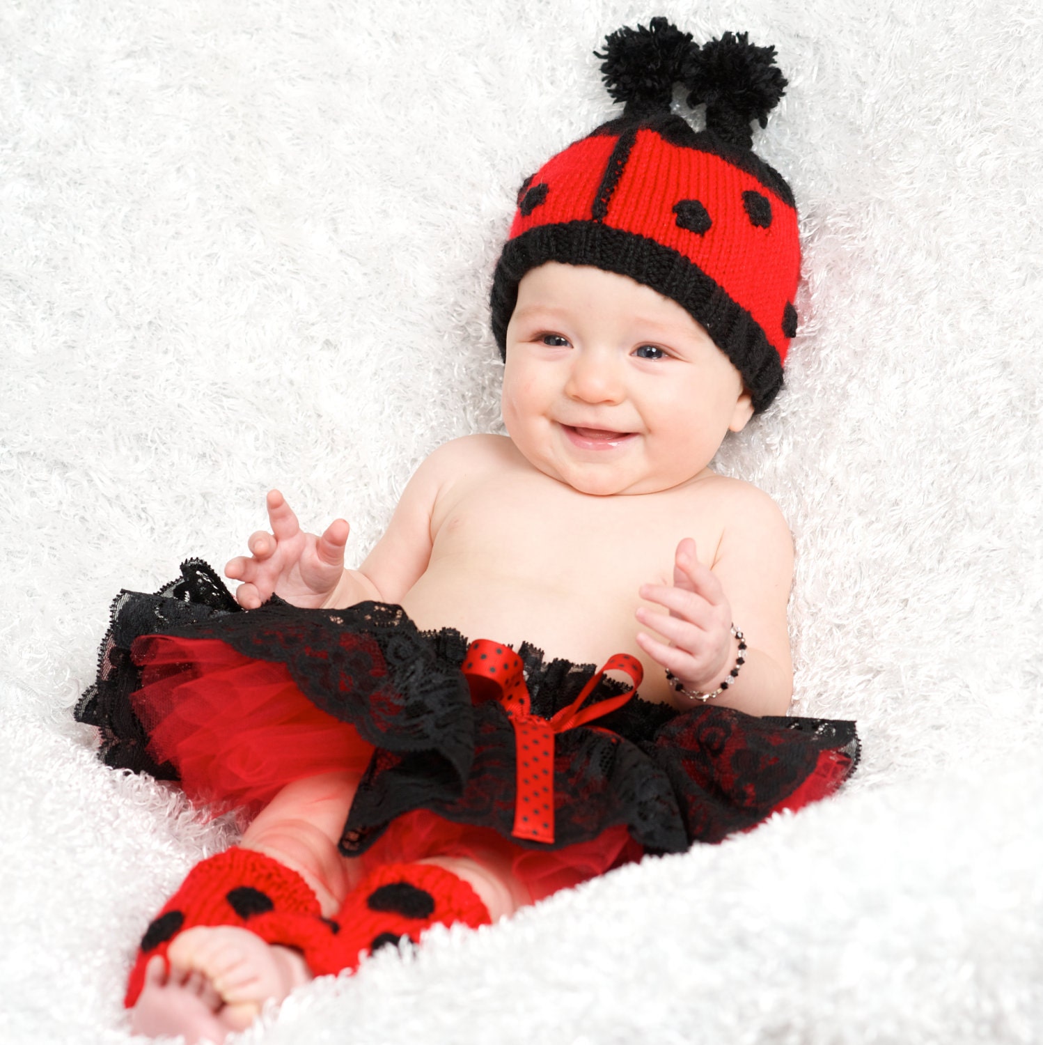 yoville beanie  Hat black hat Ladybug