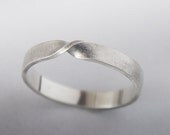 Mobius Ring Endless Twist Knot  - Sterling Silver Mobius Ring