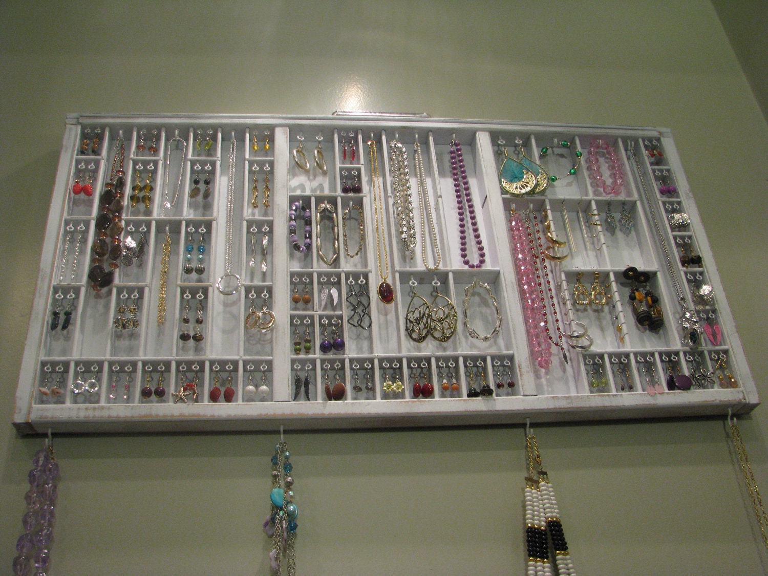 Jewelry Organizer Distressed White