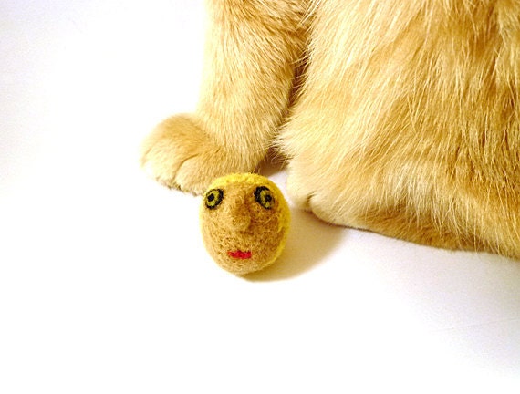 Game of Thrones Joffrey Lannister Baratheon Catnip Cat Toy - Needle Felted Wool