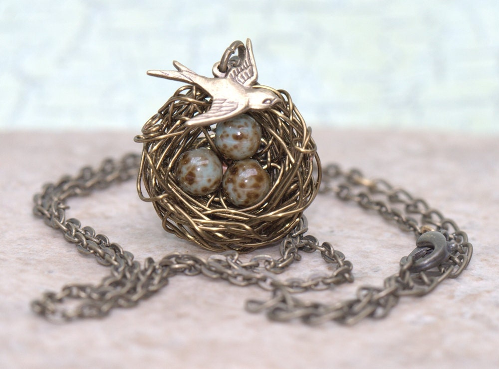 RESERVED FOR abruurse. Jewelry Necklace. 1 Egg.