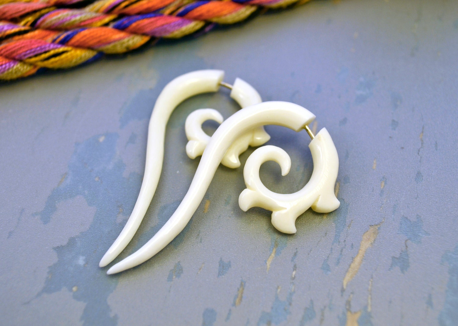 Girl with the Dragon Tattoo Fake Gauges Earrings White Bone Wood Spiral Organic Natural Tribal Earrings - FG024 B