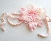 newborn baby photography prop-crocheted light pink halo headband pale pink flower and pearls feathers-baby shower gift or photography prop