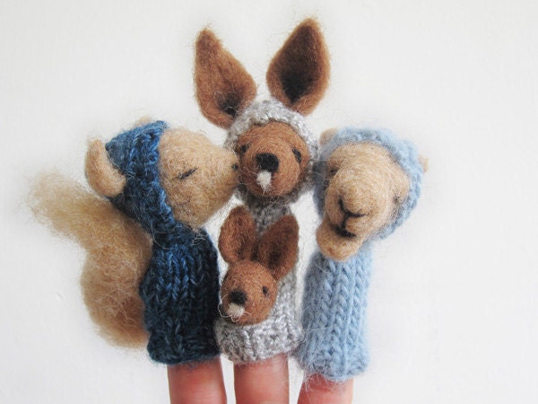 FINGER PUPPET MOBILE / Wall Hanging, Camel Kangaroo & Squirrel, felted wool animals, nuresry decoration and soft toy for children and babies