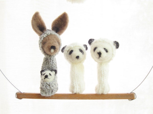FINGER PUPPET MOBILE / Wall Hanging, Needle-Felted Kangaroo & Panda Family, Nursery or Home Decor and Soft Toy for a baby or a child