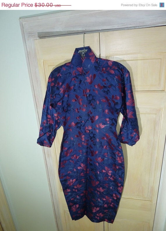 1950s Wiggle Dress / ON SALE Embroidered Satin 50s Bombshell Pin-Up Wiggle Dress