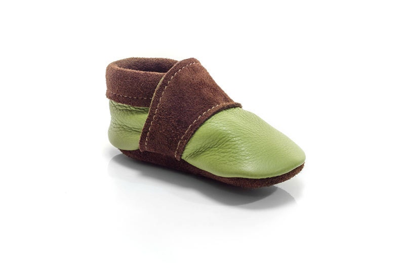 Soft soled leather baby shoes