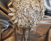 The Annemarie brooch bouquet