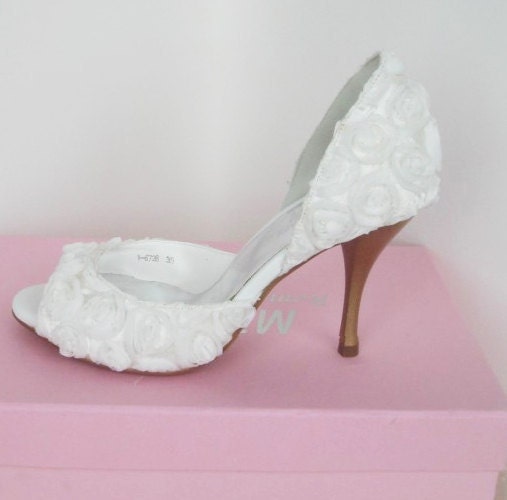 10% off , White rose decorated high heels - peep toe for party or wedding