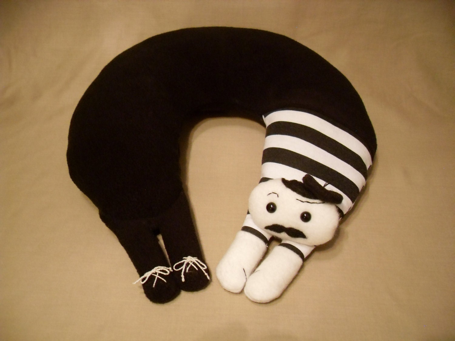 Pierre Travel Neck Pillow