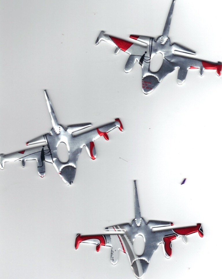 F16 FALCON ORNAMENT from recycled can