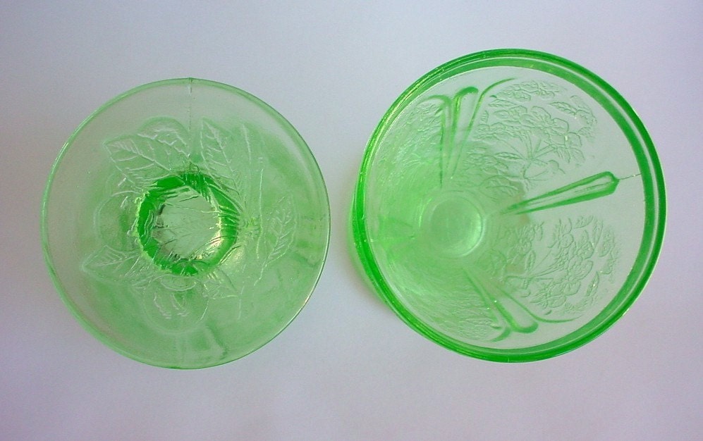 Jeannette Glass Cherry Blossom Floral Juice Tumbler 4 oz Vintage Set of 2