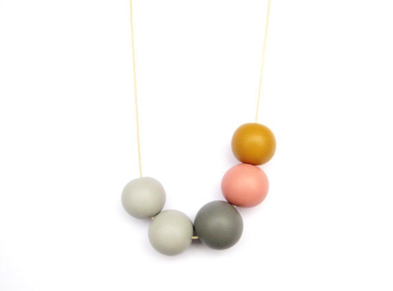 Handmade round beads Necklace
