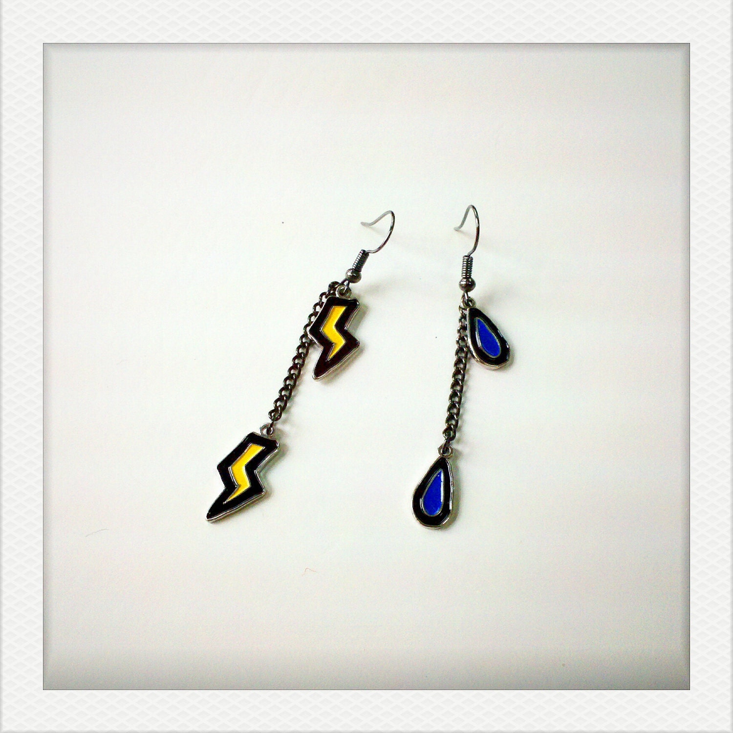 Rainy and Stormy earrings (Long, pair) - (Ship on 26 Nov onwards)