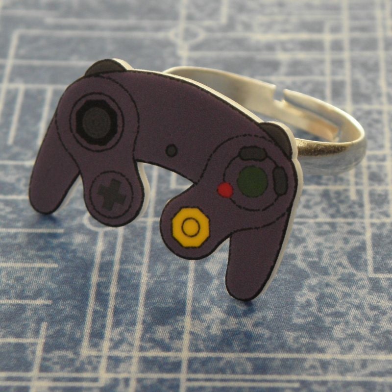 GIRL GAMER Gamecube Video Game Controller Ring NINTENDO